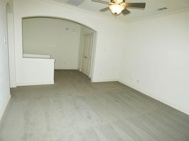 Large Upstairs Game-room with Study area! Perfect for home school!