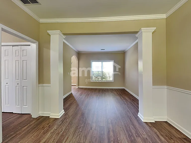 1852 Clear Springs Ln — Photo 7
