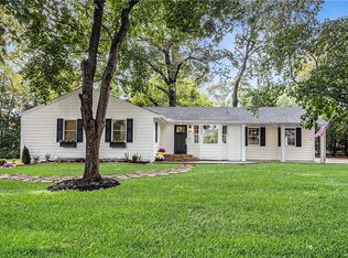 9222 Belinder Rd, Leawood, KS 66206