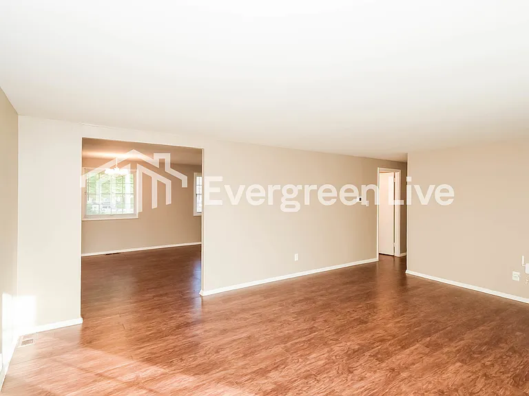 10331 Ronald Ct — Photo 4