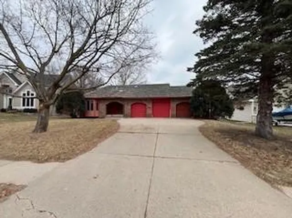 10630 47th Ave N, Plymouth, MN 55442