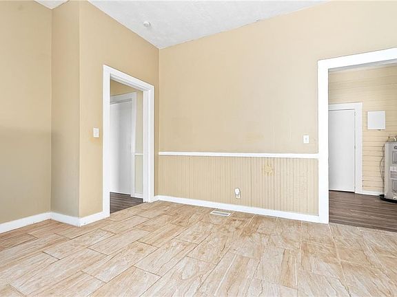 4th image of 1403 S Jennings Ave