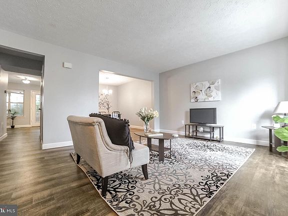 3rd image of 21371 Carmen Woods Dr