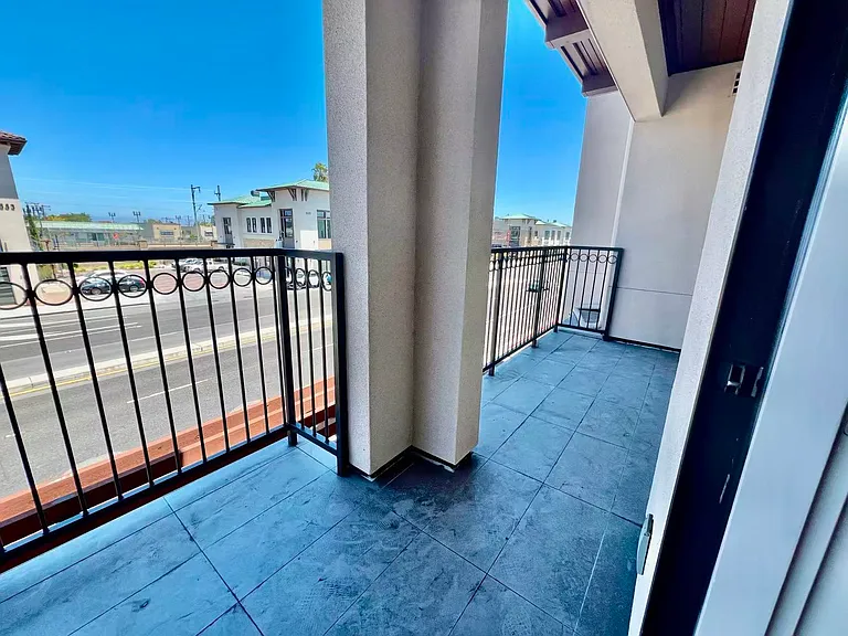 560 El Camino Real #208 — Photo 15