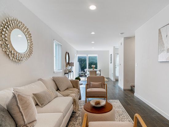 8853 Stone Ave N, Seattle, WA 98103