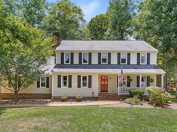 3rd image of 1404 Lauren Ct