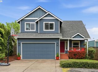 180 SW 3rd St, Dundee, OR 97115