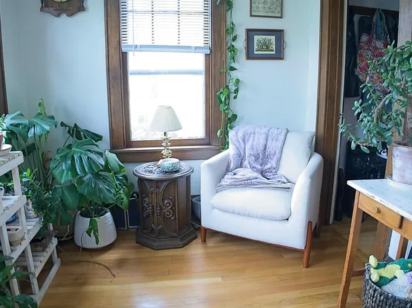 5526 W Wells STREET, Milwaukee, WI 53208
