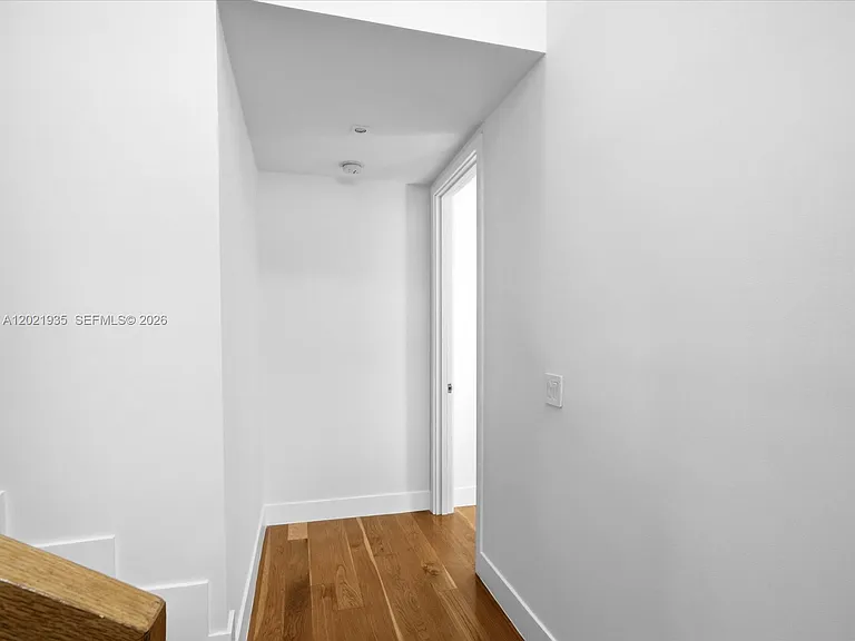 125 Hampton Ln — Photo 52