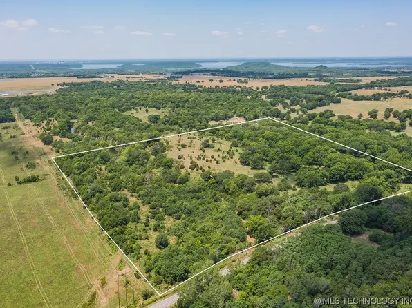 13854 S 4170th Rd, Claremore, OK 74017