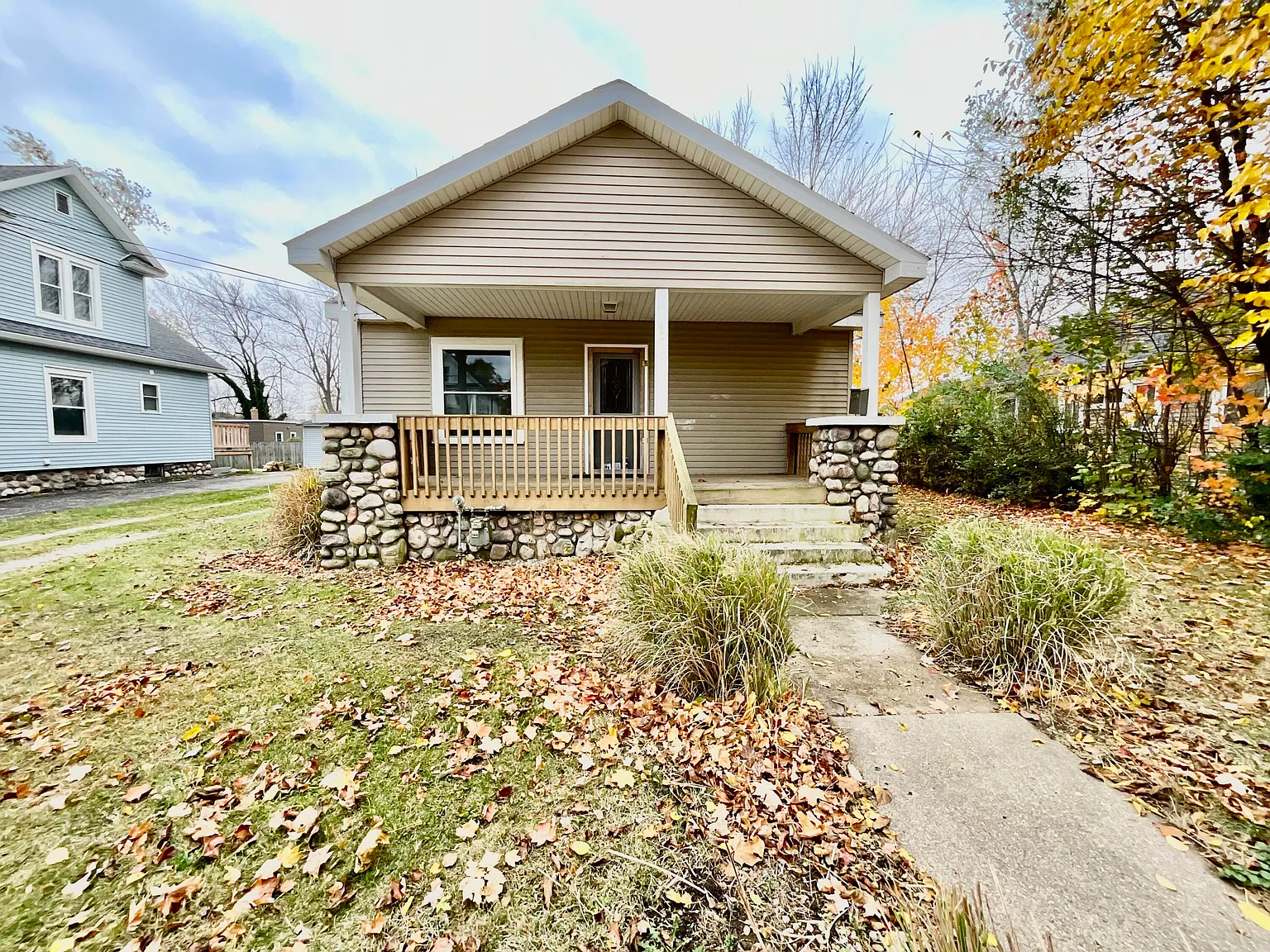105 Summer St photo 1
