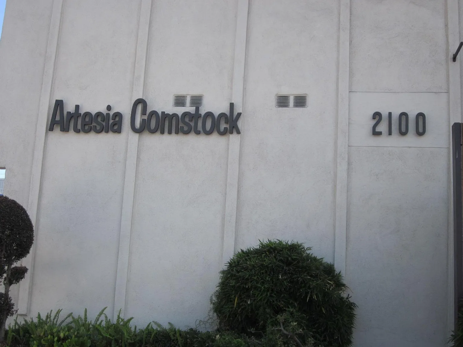 2100 Artesia Blvd — Photo 1