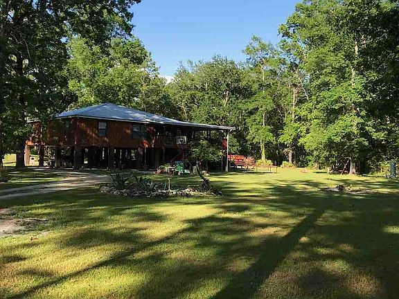 2nd image of 119 Pine Ln