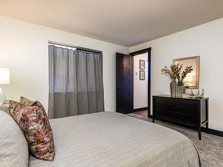 2410 Dexter Ave N #102 — Photo 10