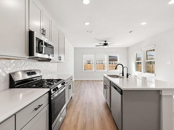 7th image of this home