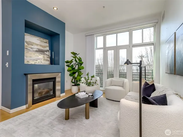 17 W Mercer Street #301, Seattle, WA 98119