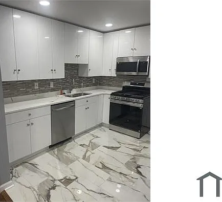 3 bed, $1,850 — Photo 2