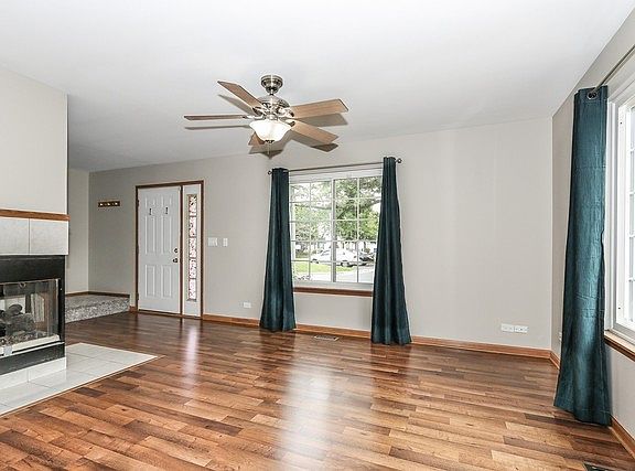 4th image of 696 Fieldcrest Dr Unit B