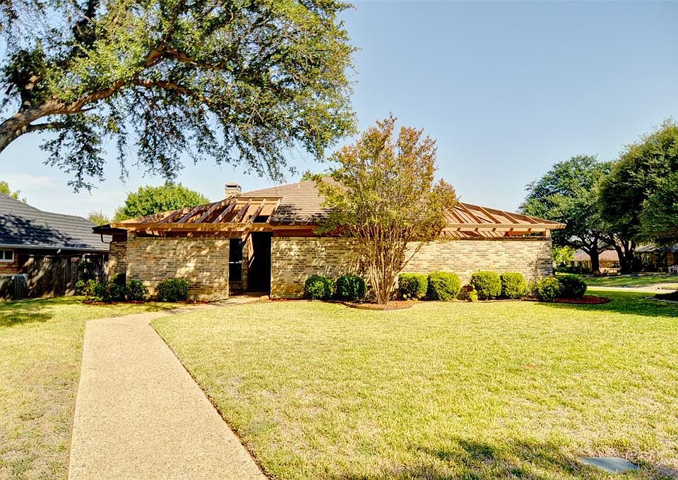 1st image of 2601 Rivercrest Dr