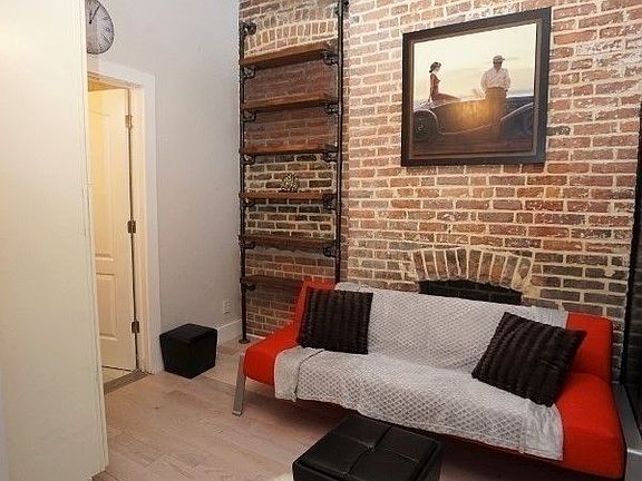 3rd image of 346 E 9th St APT 19