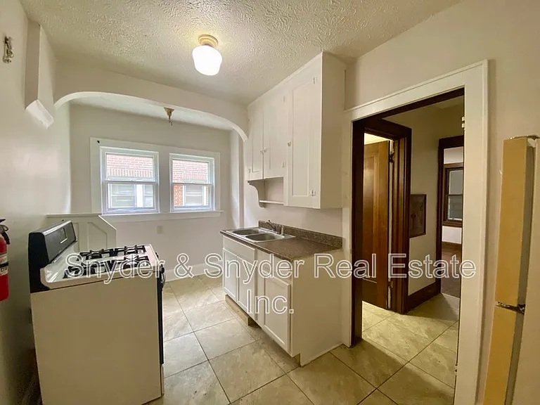 689 Schiller Ave #2 — Photo 8