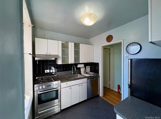 22424 Union Turnpike #4A, Oakland Gardens, NY