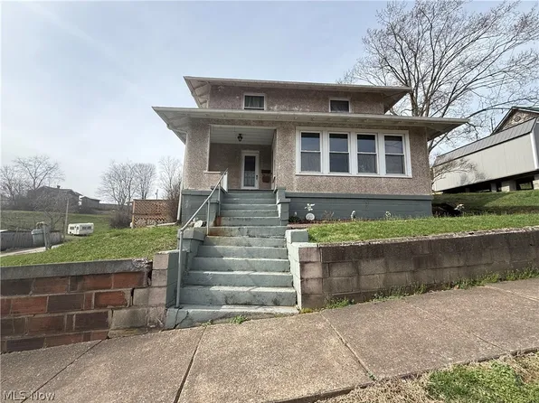 404 1st St, Pennsboro, WV 26415