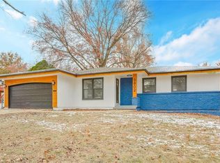 9802 W 92nd Ter, Overland Park, KS 66212