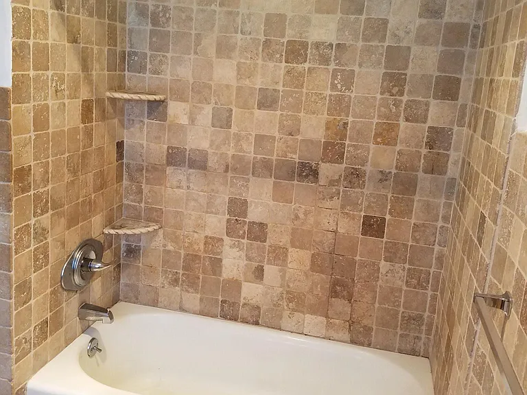632 N 2nd St #3F — Photo 8