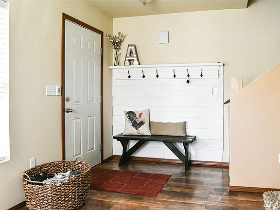 3rd image of 519 Karen Ct SE