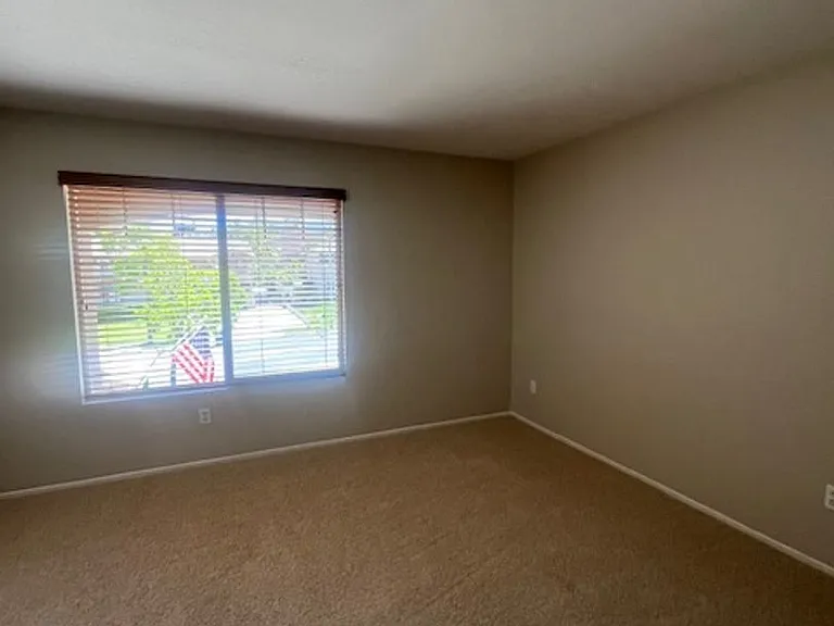 1443 Roadrunner Dr — Photo 17