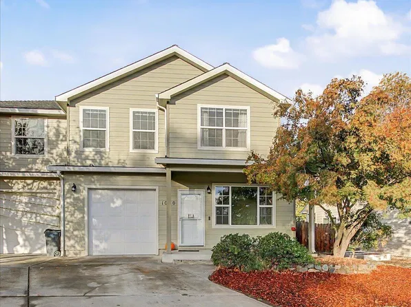 1060 Megan Ln, Phoenix, OR 97535