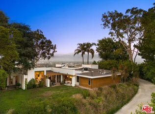 11531 Amanda Dr, Studio City, CA 91604