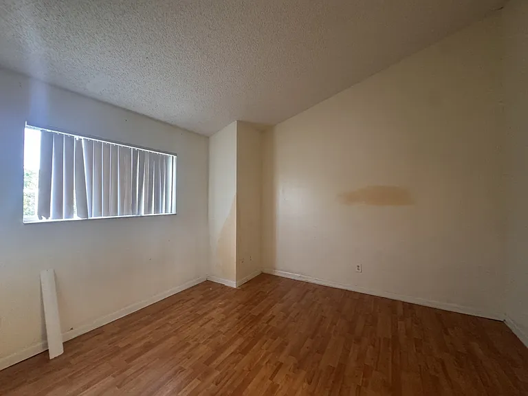 3409 NW 44th St — Photo 23