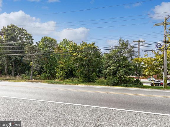 3rd image of 997 W Sherman Ave
