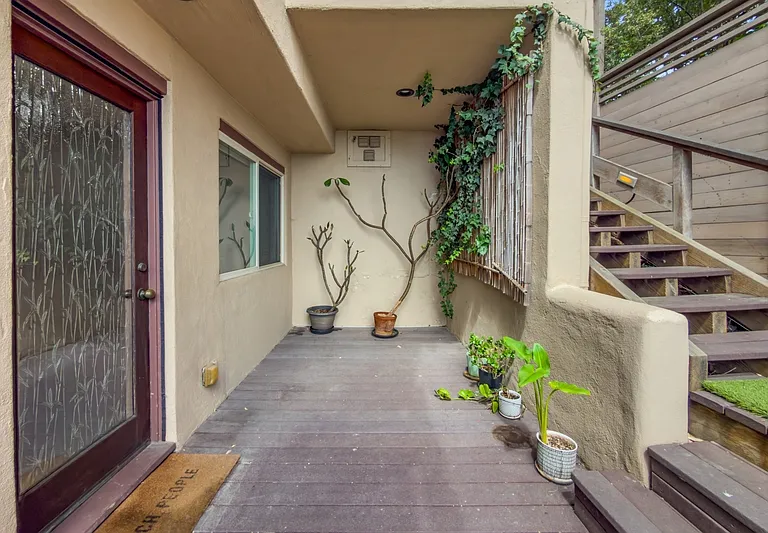 2594 Montgomery Ave #1 — Photo 33
