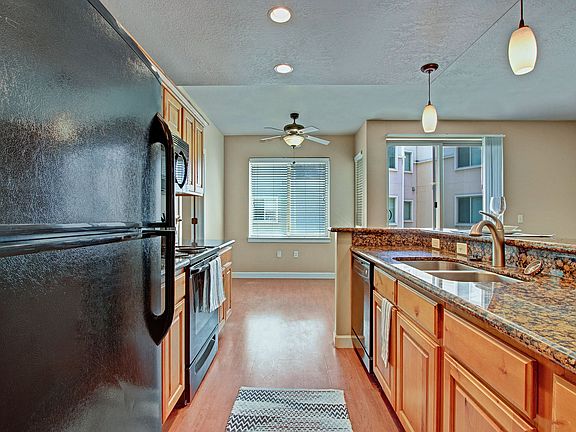 Bridges - kitchen