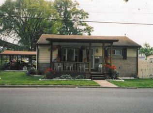 1302 Walnut St, Kenova, WV 25530
