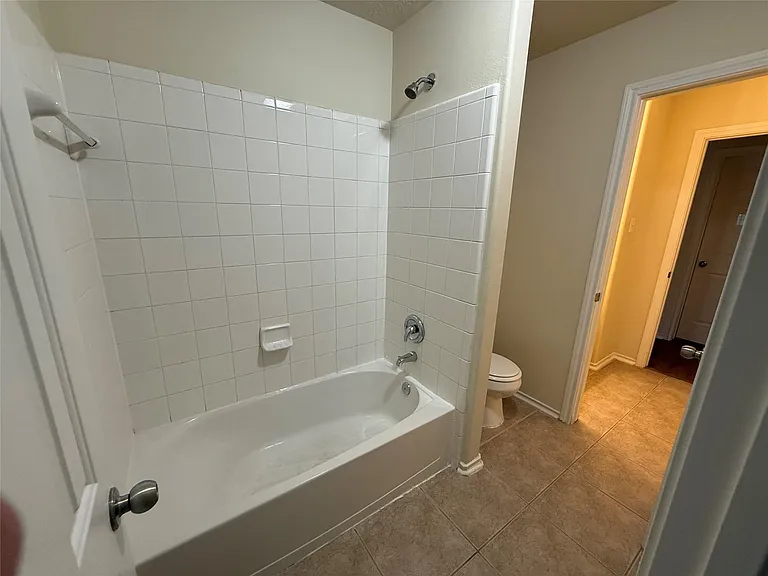 5118 Birch Manor Ln — Photo 12