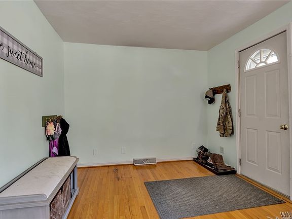 5th image of 425 North Ave