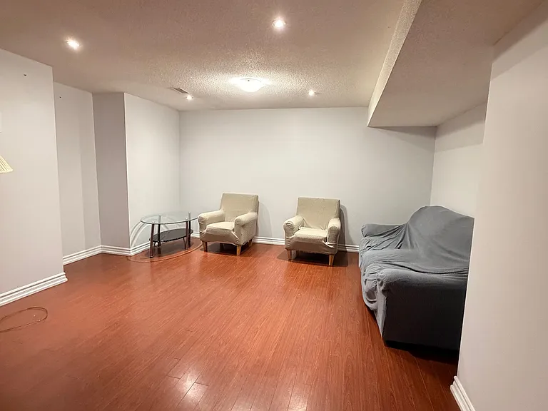 239 McDougall Cross — Photo 8