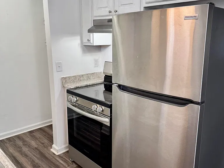 1291 Park West Dr #2 — Photo 7