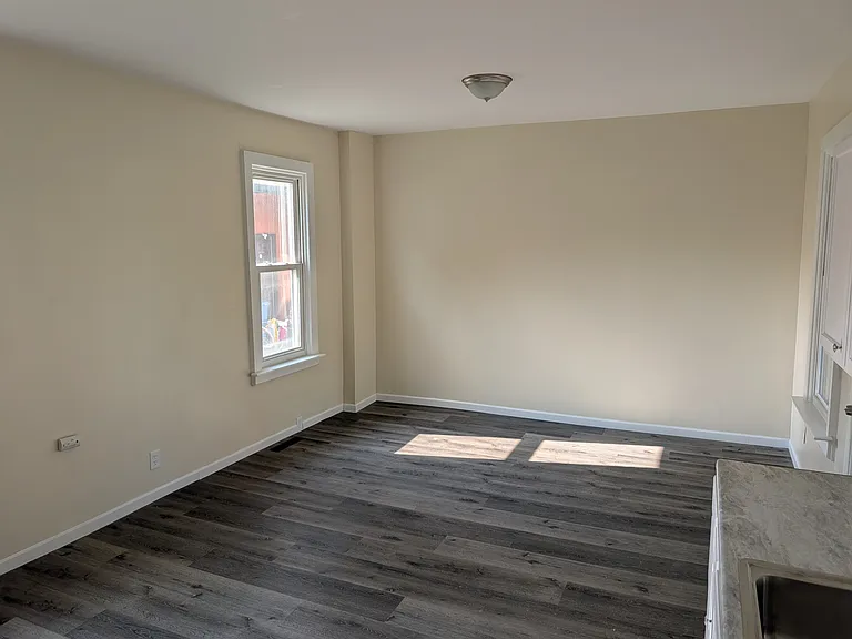 526 Chestnut St #2 — Photo 2