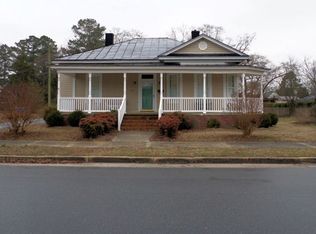 305 W Railroad St, La Grange, NC 28551
