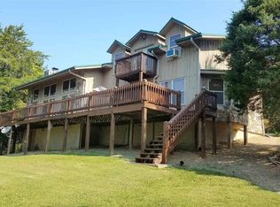 1311 Lake Front Dr, Dandridge, TN 37725