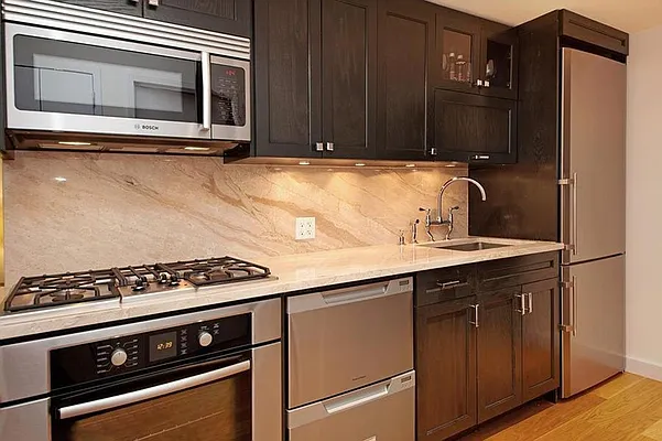 Rented by Battery Park Realty | media 11