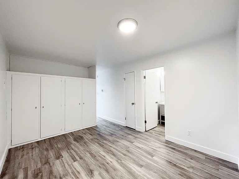 Village Vista Apartments — Photo 60