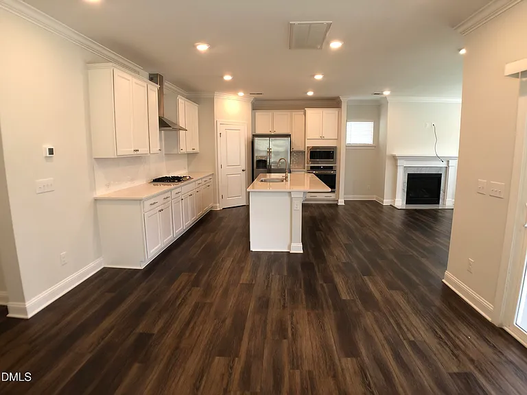 313 Ivy Arbor Way — Photo 6