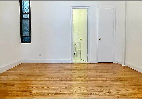 3rd image of 344 E 78th St APT 3A
