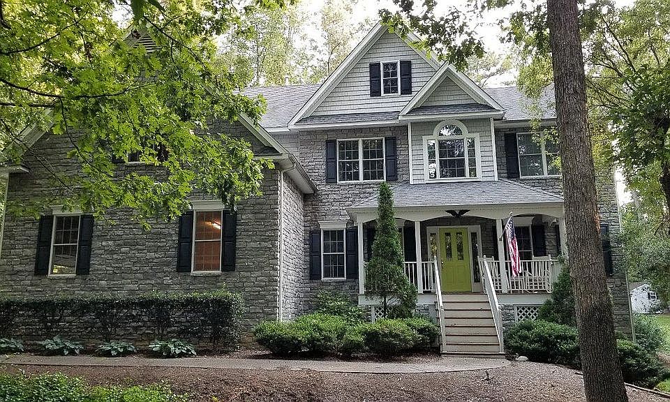 1st image of 3217 River Run Ln